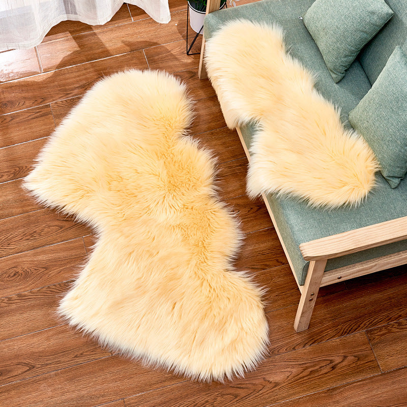 Heart-shaped Solid Color Rug Washable Polyester Rug for Home Decor