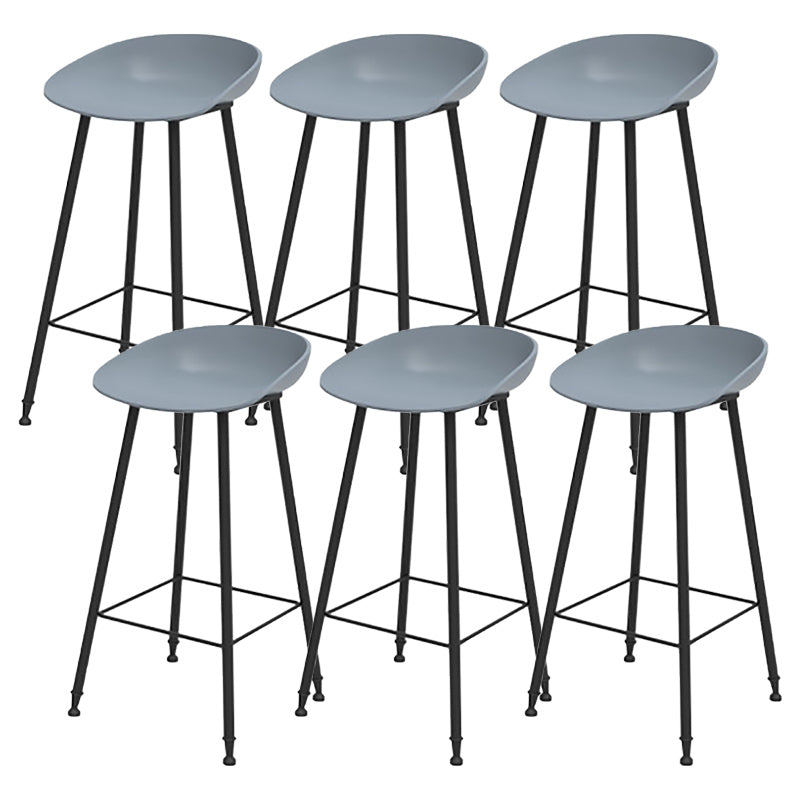 Contemporary Metal Base Indoor Stool PP Plastic Low Back Bar Stool