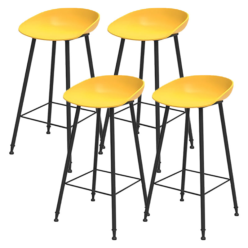 Contemporary Metal Base Indoor Stool PP Plastic Low Back Bar Stool