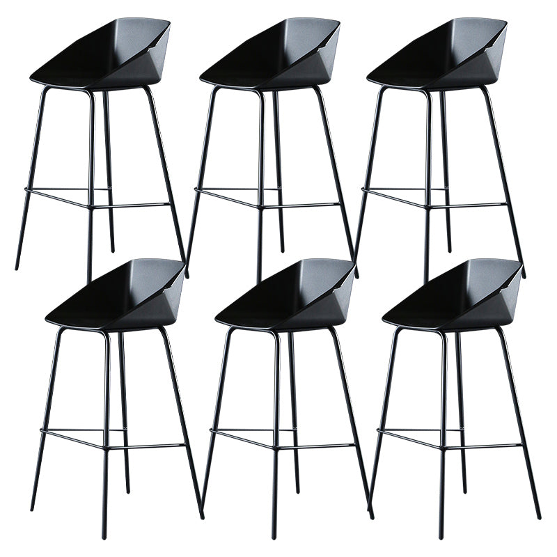 Scandinavian Metal Plastic Counter Stools Low Back Bar Stool with Footrest