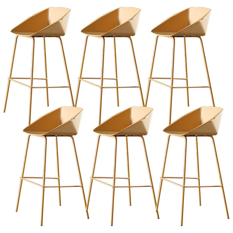 Scandinavian Metal Plastic Counter Stools Low Back Bar Stool with Footrest