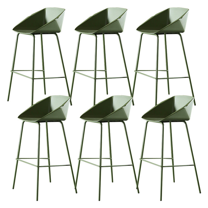 Scandinavian Metal Plastic Counter Stools Low Back Bar Stool with Footrest