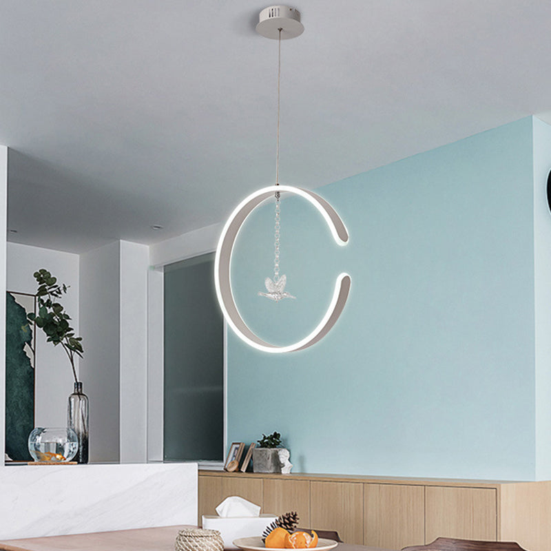 Ring à bague acrylique LED minimaliste LED suspendu plafond plafond en blanc / noir avec décor de cristal d'oiseau