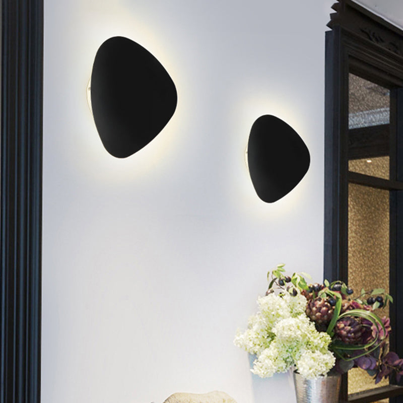 Metallic Triangle Sconce Lighting Minimalist 8.5"/10.5" Wide LED Black Wall Lamp Fixture for Corridor