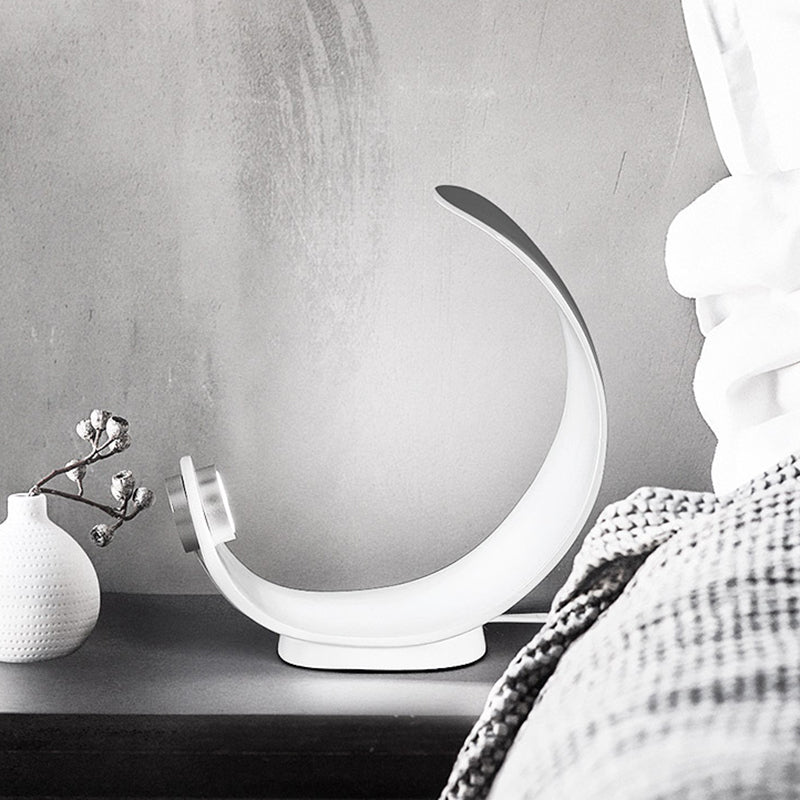White Finish Bend Moon Shape Desk Light Simple LED Metallic Night Table Lamp for Bedside