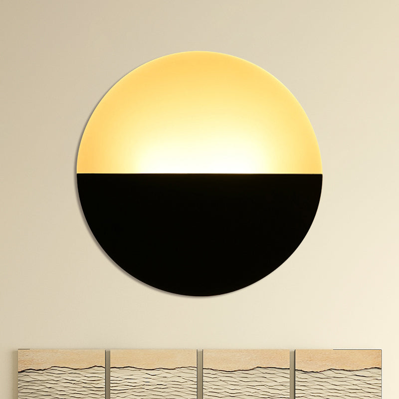 Simplicità Round Round Acrilic Wall Sconce LED Luce a parete a parete singola Apparecchiatura in bianco/nero