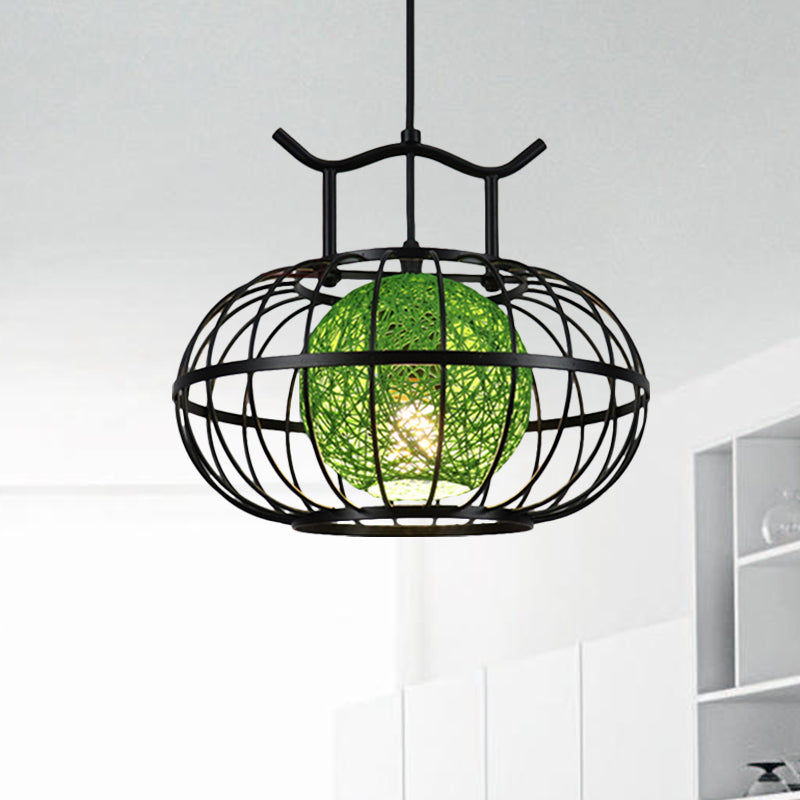 Caza de calabaza de metal Luz colgante colgante con sombra de bola de ratán interna Estilo asiático 1 Lámpara de suspensión de luz en rojo/amarillo