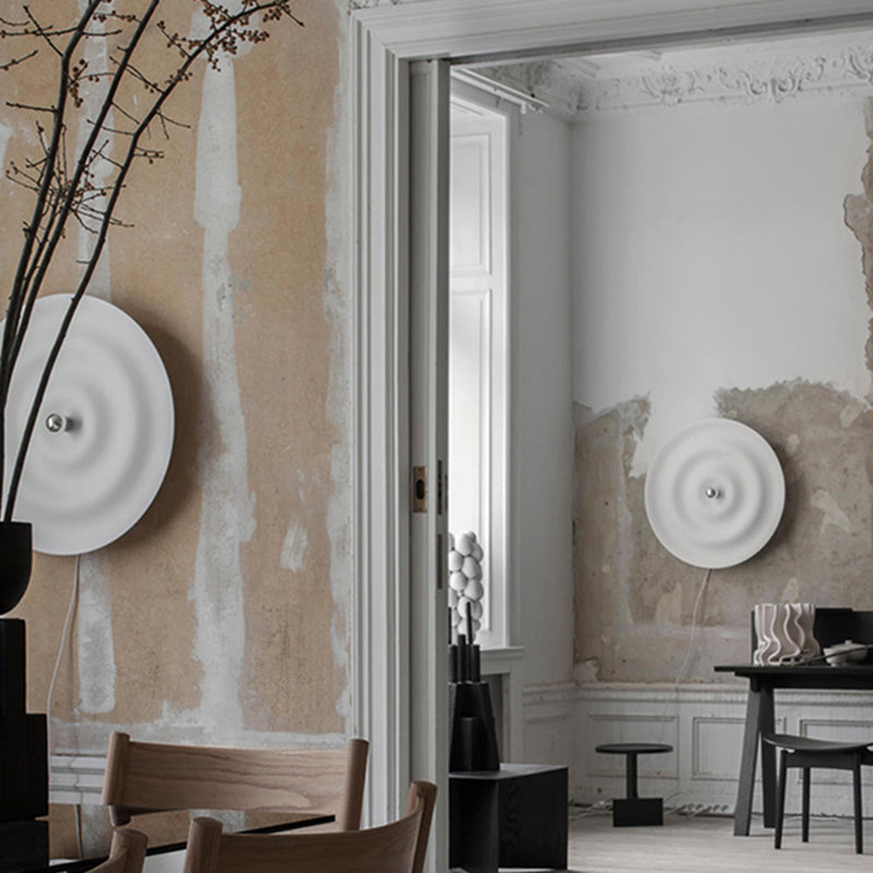 Modern Metal Wall Sconce Circular Shape Wall Light with Aluminum Shade for Bedroom