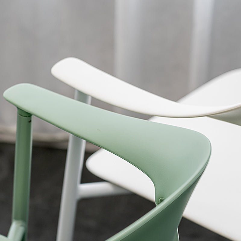 Modern Open Back Side Chair Plastic Dining Chair with Metal Base