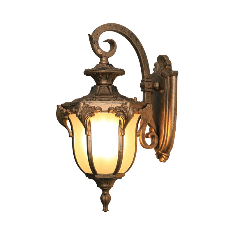 Lampada di foglie di applique esterni di ghianda in vetro bianco 1 leggero lampada da parete di finitura nera/ottone con braccio turbinale