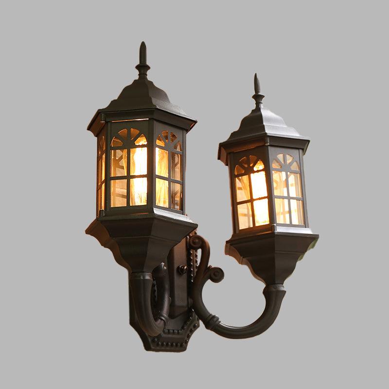 Lodges Castle Sconce Lámpara de pared de aluminio de 2 luces en negro/latón con brazo curvado doble