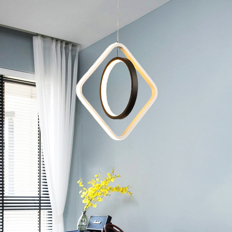 Suspension LED moderne Light Black Hoop et pendentif de plafond carré avec une teinte acrylique en lumière chaude / blanche