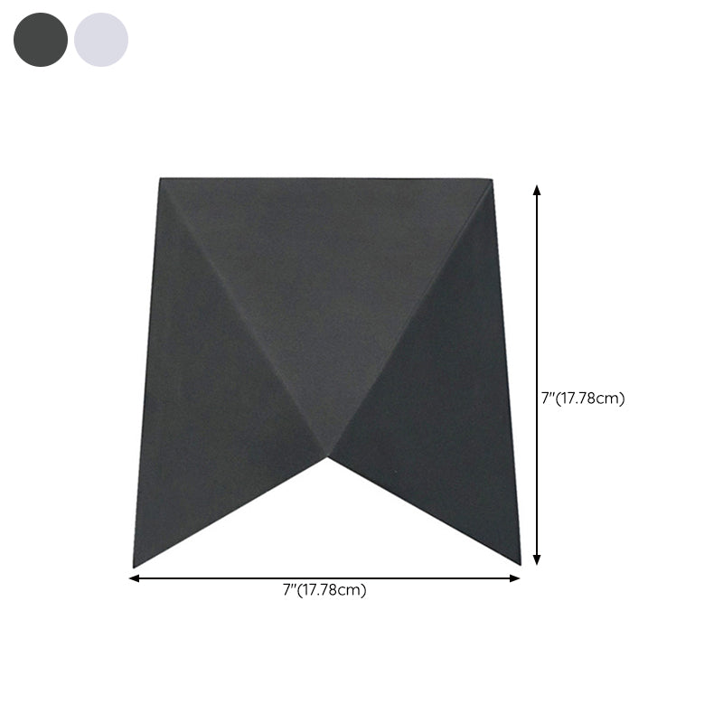 Geometric Shape Wall Lamp Modern Style Acrylic 1 Light Sconce in White / Black
