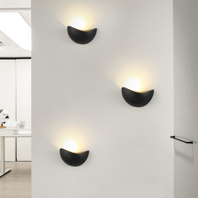 Modern Style Waveform Shape Wall Sconce Metal 1 Light Sconces for Outdoor