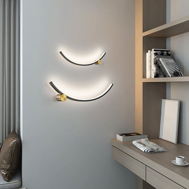 Linear Shape Wall Lamp Modern Style Acrylic 1 Light Sconce in Black