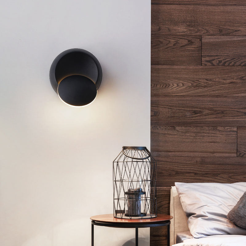 Round Disc Shape Wall Sconce Modern Style Acrylic 1 Light Sconce in Black / White