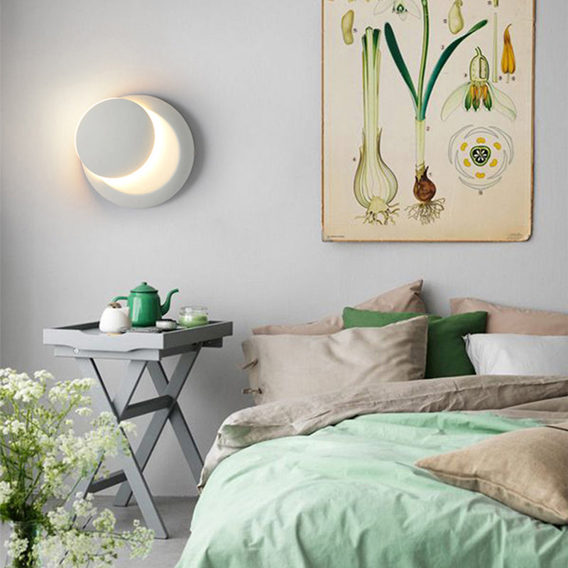 Round Disc Shape Wall Sconce Modern Style Acrylic 1 Light Sconce in Black / White