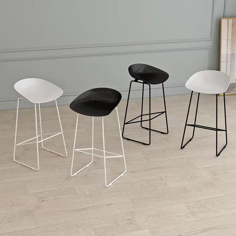 Industrial Bar Stool with Bucket Plastic Stool for Restaurant