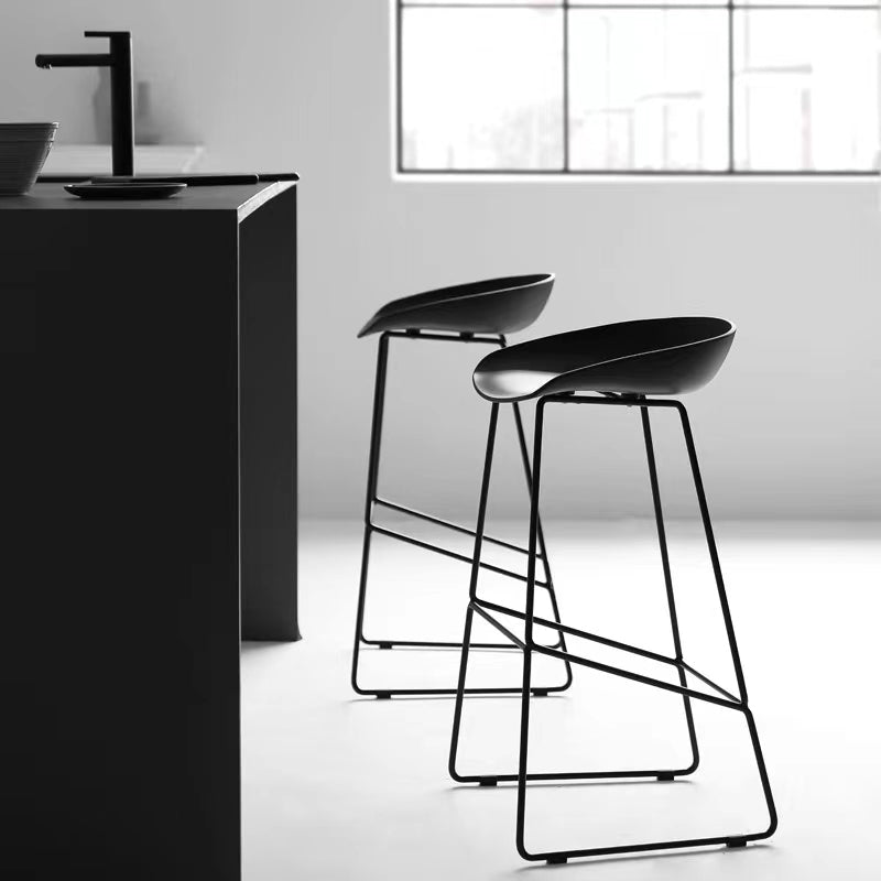 Industrial Bar Stool with Bucket Plastic Stool for Restaurant