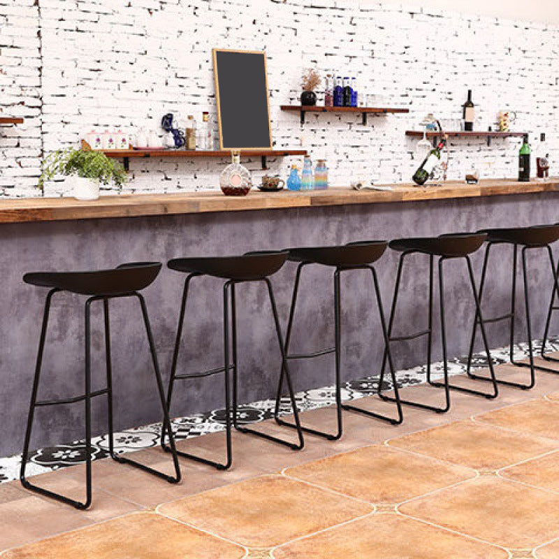 Modern Backrest Counter Stool Iron Cashier Bar Stool with Plastic Seat