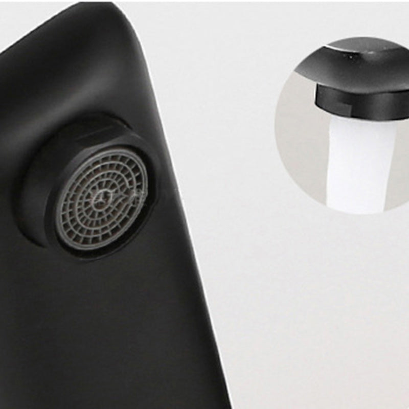 Modern Wall Mounted Faucets Digital Display Screen Led Wall Mounted Bathroom Faucet