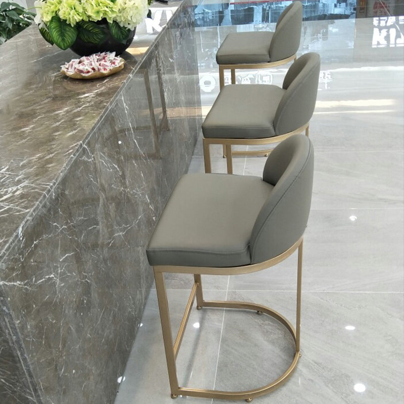 Glam Faux Leather Bar Stool Footrest Counter-height Stool for Dining Room