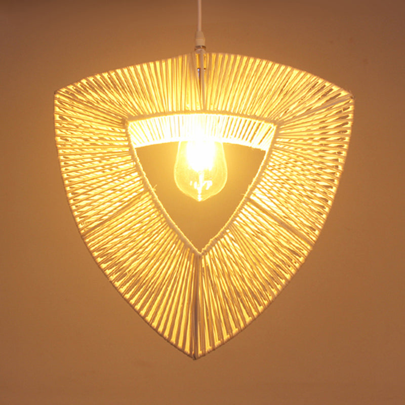Fibra de ratán de ratán de luz colgante en forma de triángulo 1 Bulbo de techo colgante blanco