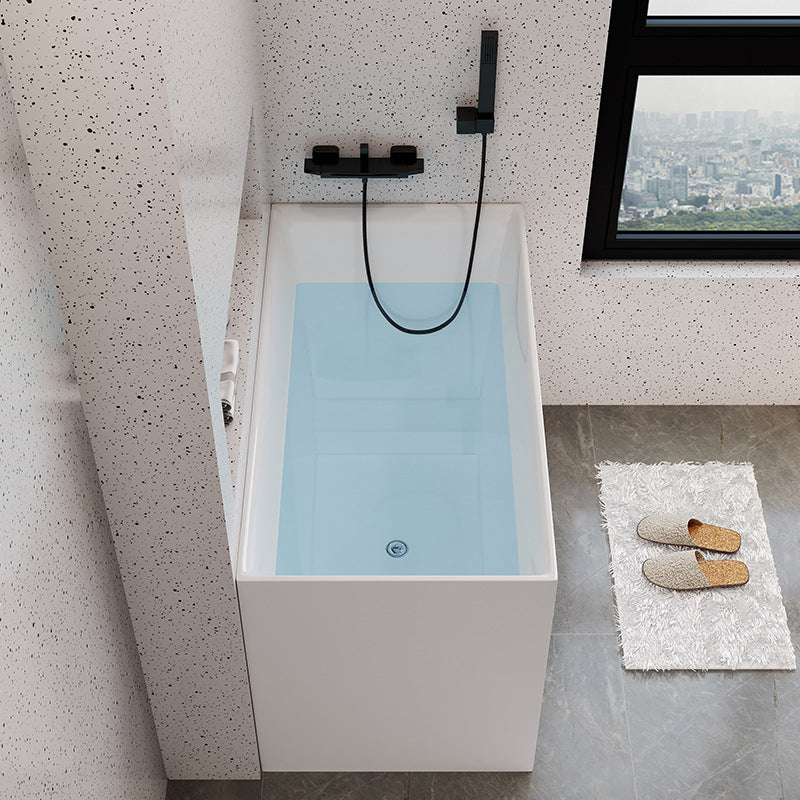 Modern Soaking Bath Tub Center Drain Placement Stand Alone Bathtub