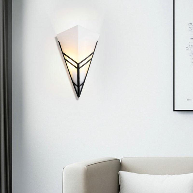 Triangle Modernist Wall Sconce Metal Sconce Light for Hallway