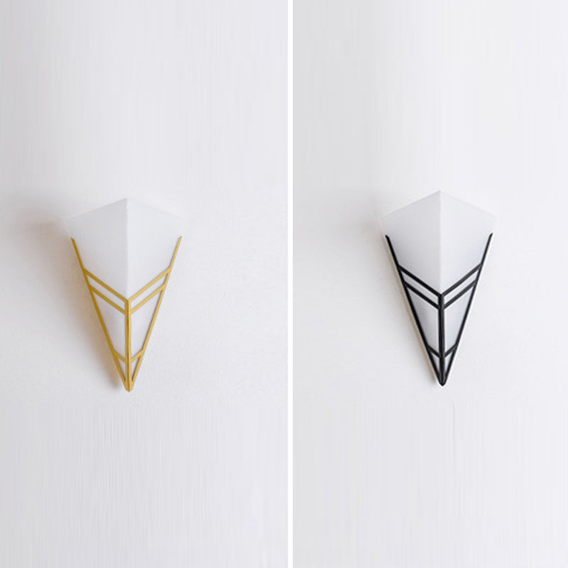 Triangle Modernist Wall Sconce Metal Sconce Light for Hallway