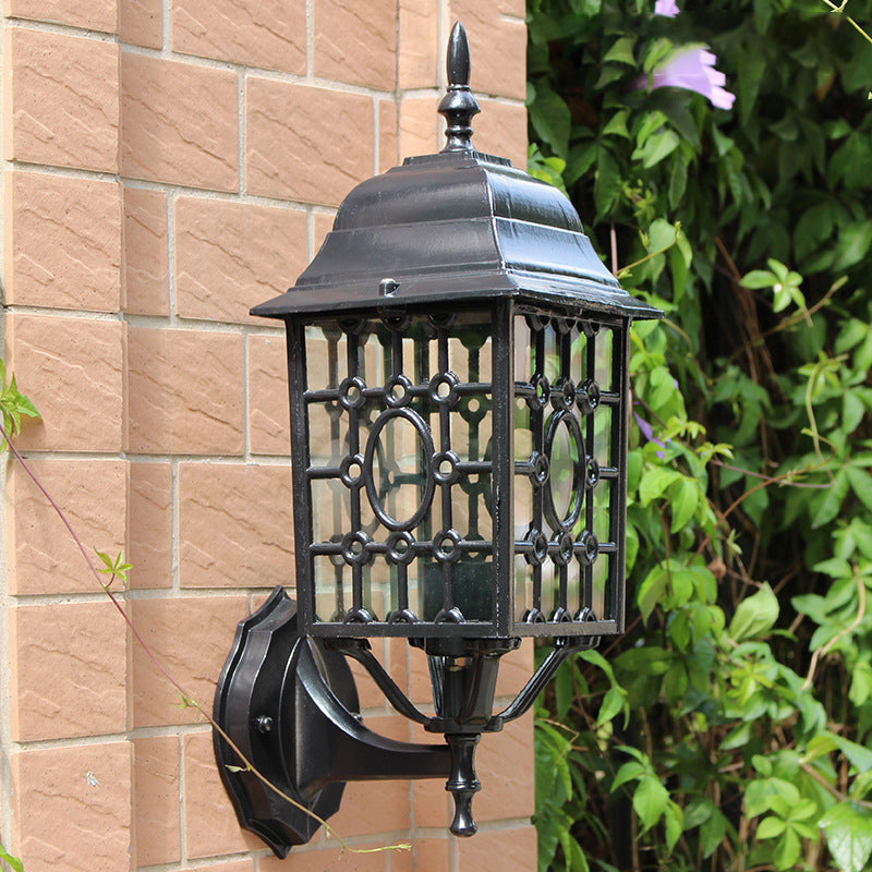 Éclairage mural de grille métallique Country 1 Bulbe Courte Courtard Lampe en rouille avec une teinte en verre transparent cuboïde