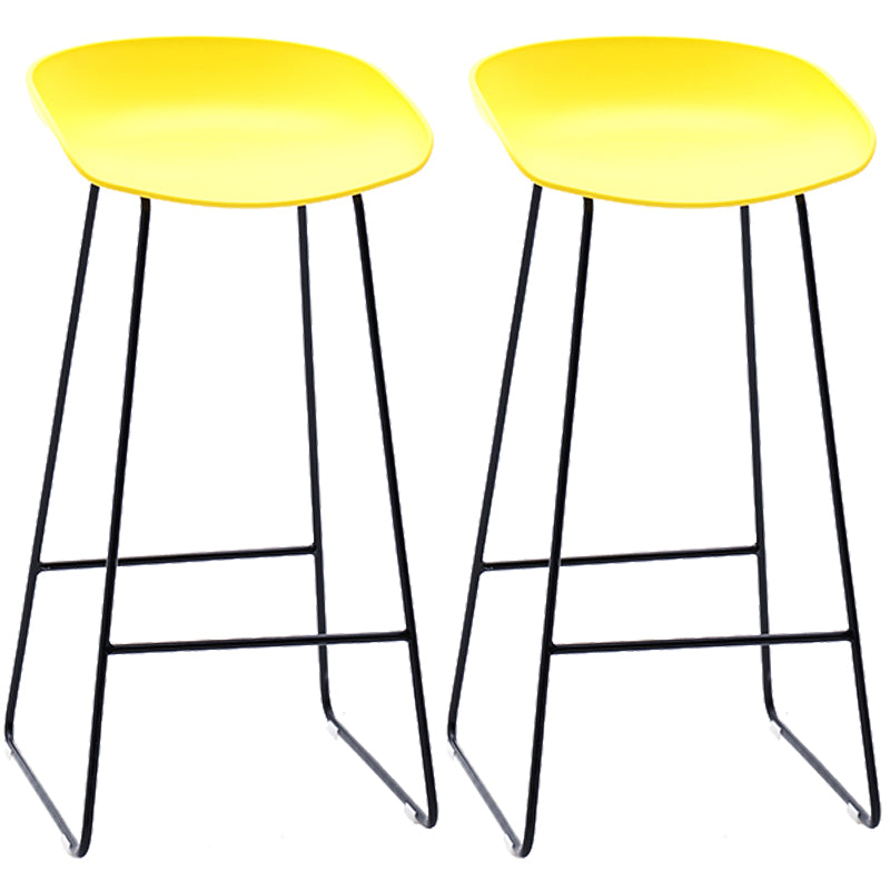 Contemporary Plastic Armless Bar Stool Low Back Bar Height Stool with Metal Frame