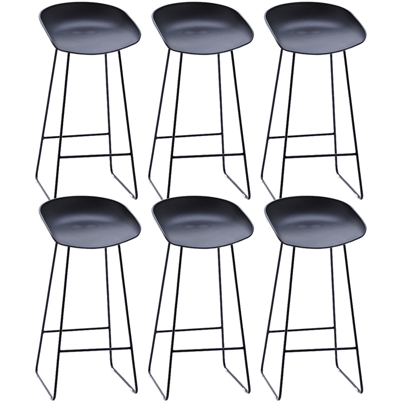 Contemporary Plastic Armless Bar Stool Low Back Bar Height Stool with Metal Frame