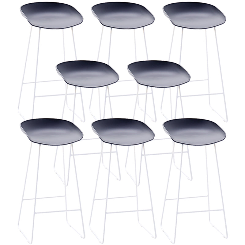 Contemporary Plastic Armless Bar Stool Low Back Bar Height Stool with Metal Frame