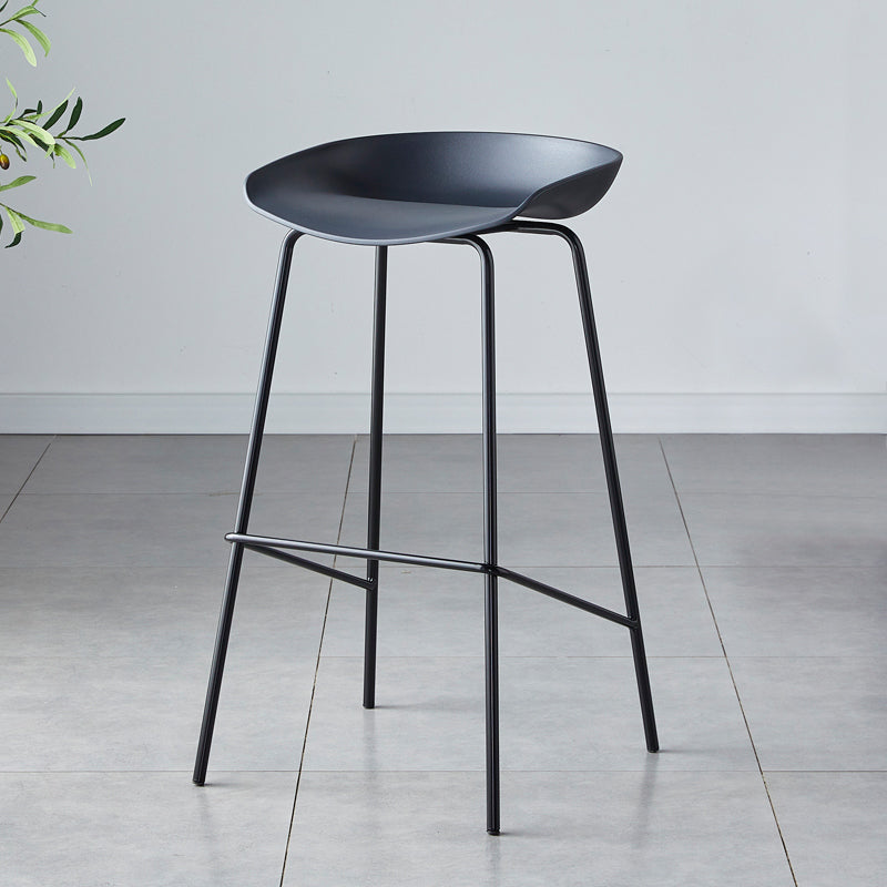 Contemporary Low Back Armless Bar Stool Plastic Bar Stool with Metal Legs