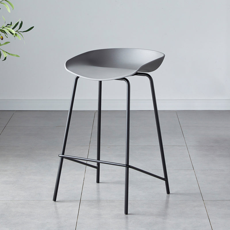 Contemporary Low Back Armless Bar Stool Plastic Bar Stool with Metal Legs
