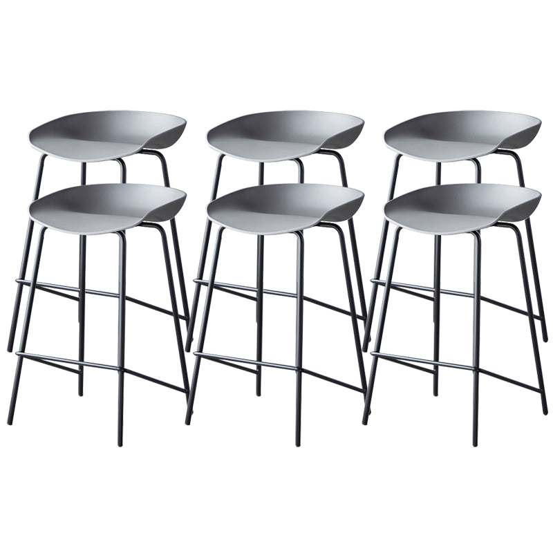 Contemporary Low Back Armless Bar Stool Plastic Bar Stool with Metal Legs