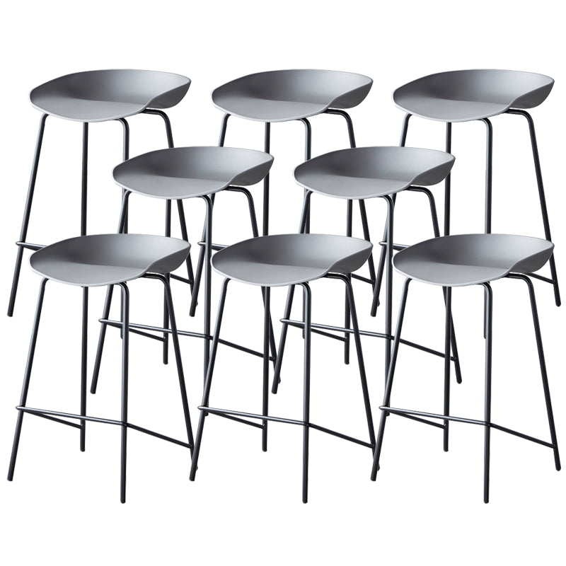 Contemporary Low Back Armless Bar Stool Plastic Bar Stool with Metal Legs