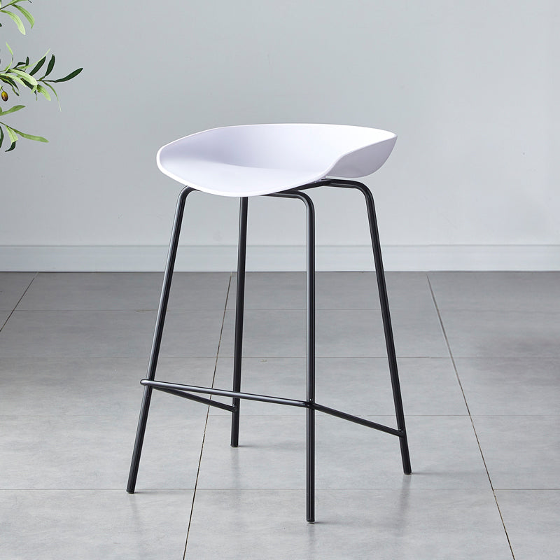 Contemporary Low Back Armless Bar Stool Plastic Bar Stool with Metal Legs
