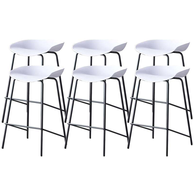 Contemporary Low Back Armless Bar Stool Plastic Bar Stool with Metal Legs