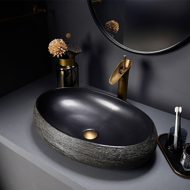 Modern Bathroom Sink Vitreous China Hand Painted Oval Vessel Lavatory Sink
