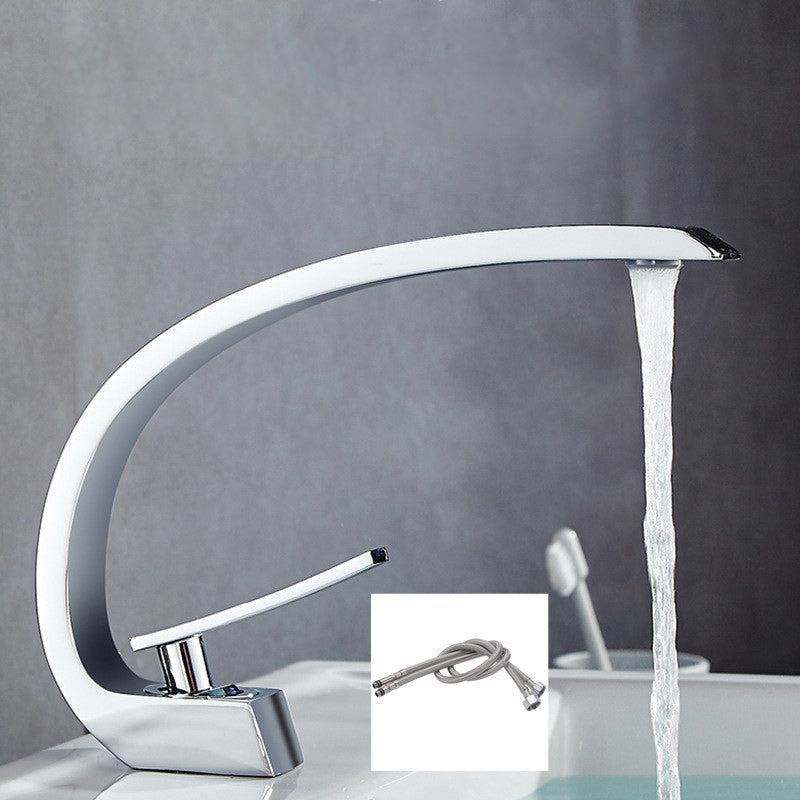 Light Luxury Bathroom Faucet Single Hole Basin Lavatory Faucet with Lever Handle