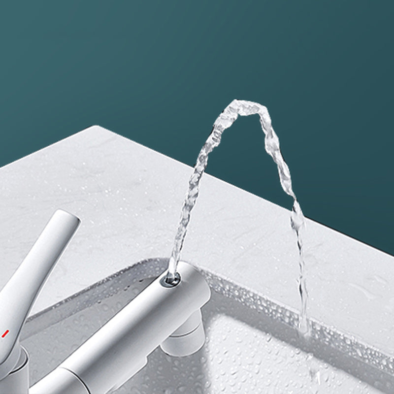 Modern Style Centerset Faucet Lever Handle Faucet for Bathroom