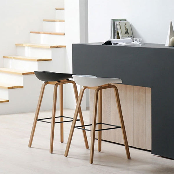 Scandinavian Plastic Counter Stool Low Back Armless Bar Stool with Footrest