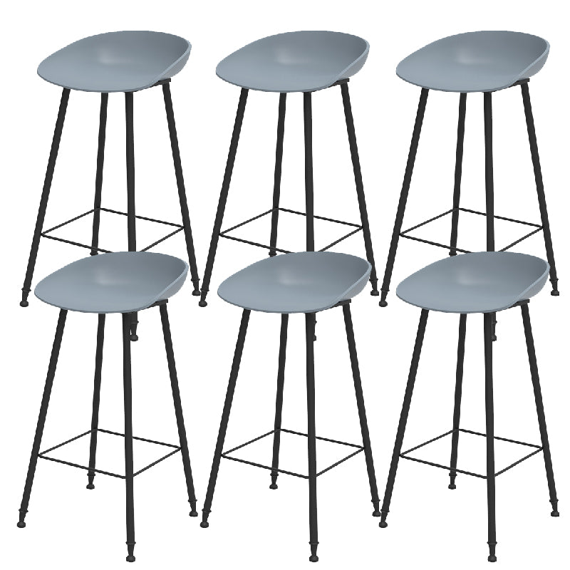 Luxurious Armless Counter High Stool Backrest Metal Bar Stool with Plastic Seat