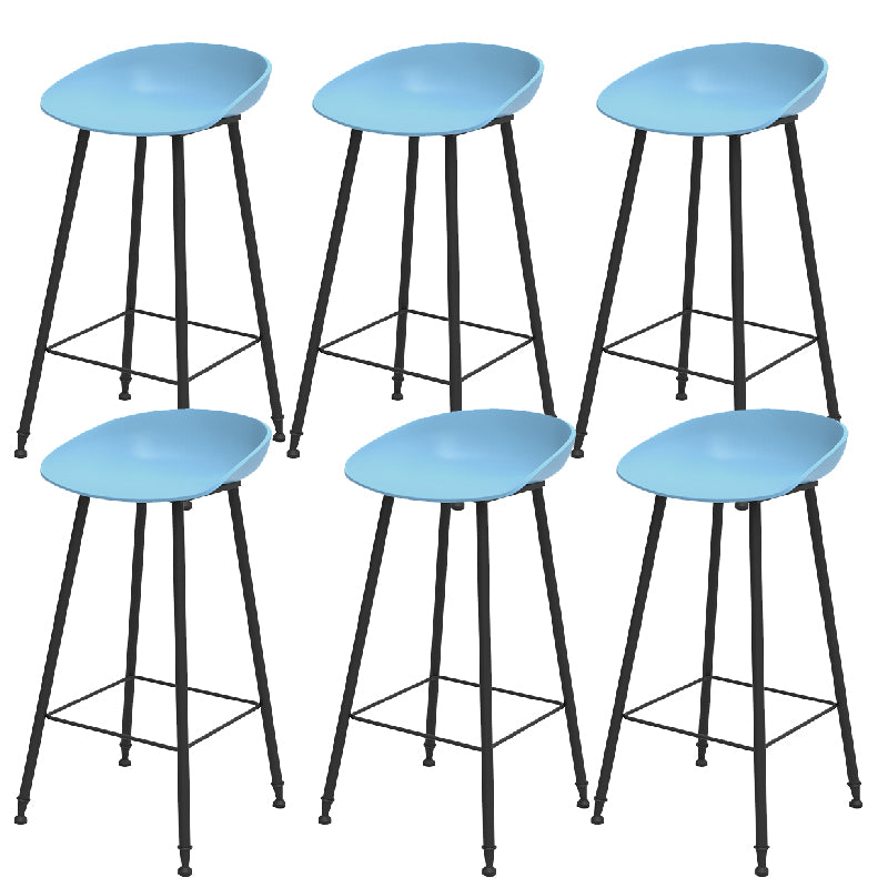 Luxurious Armless Counter High Stool Backrest Metal Bar Stool with Plastic Seat