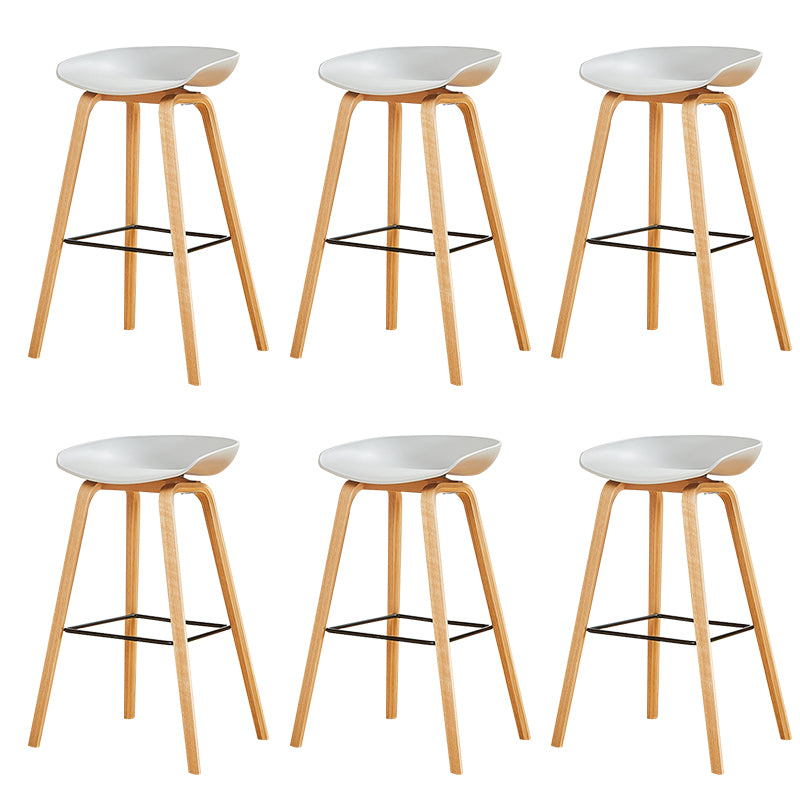 Nordic Backrest Armless Counter High Stool Plastic Cafe Bar Chair with Wooden Base
