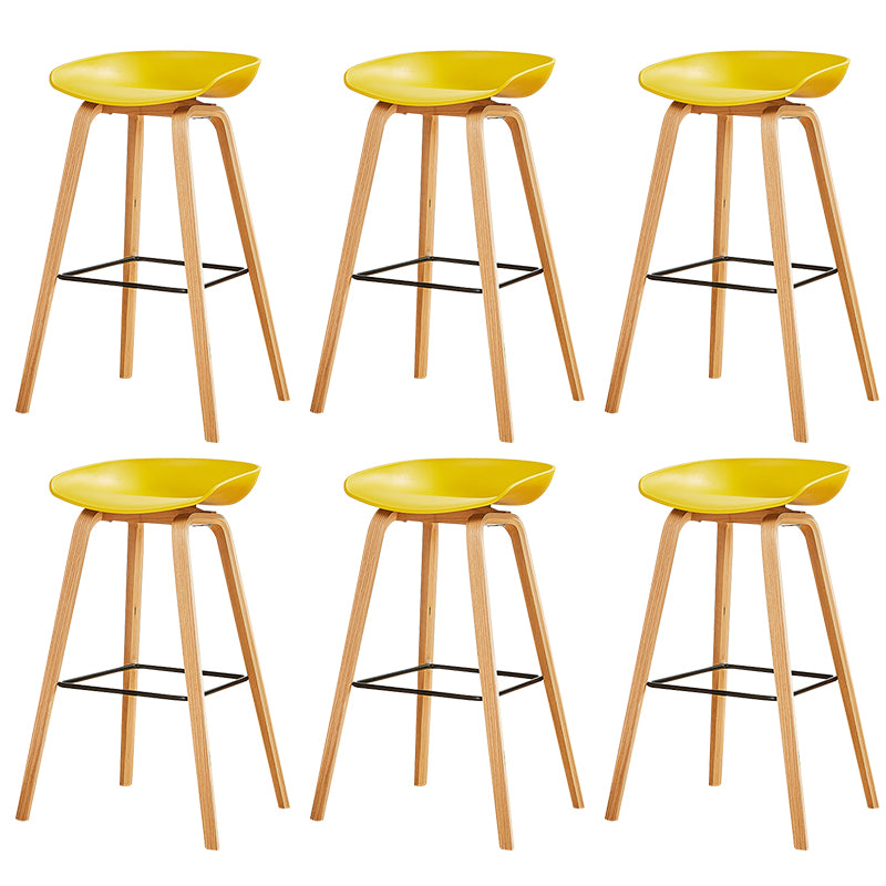 Nordic Backrest Armless Counter High Stool Plastic Cafe Bar Chair with Wooden Base