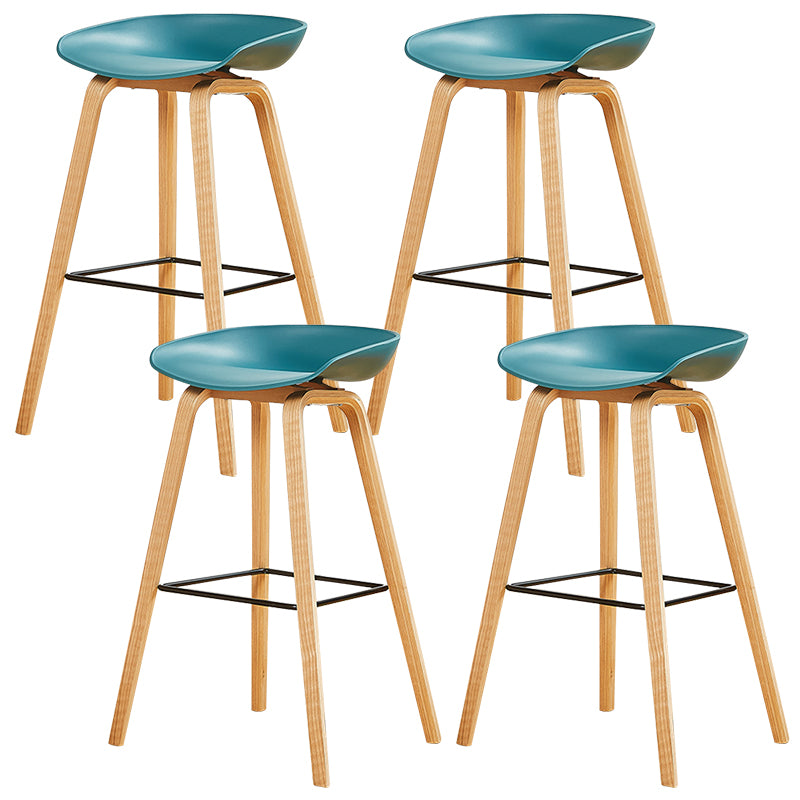 Nordic Backrest Armless Counter High Stool Plastic Cafe Bar Chair with Wooden Base