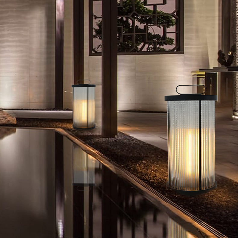 Modern Outdoor Lamp Minimalist Solar Lamp with Glass Shade for Backyard